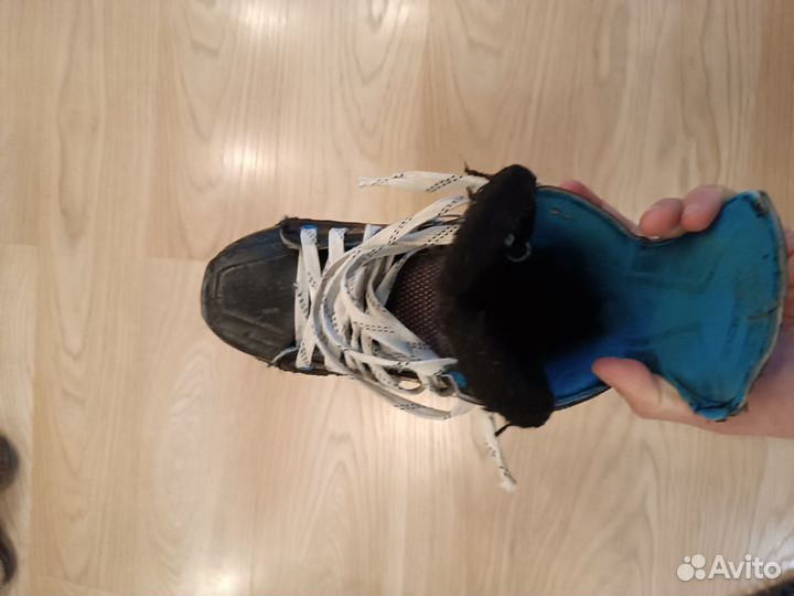 Хоккейные коньки bauer