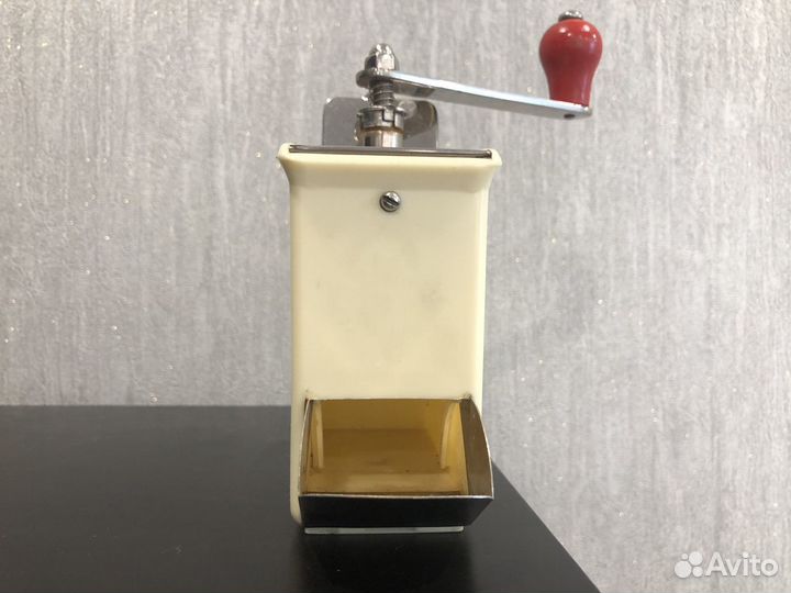 Мельница ручная СССР «Ленинград»