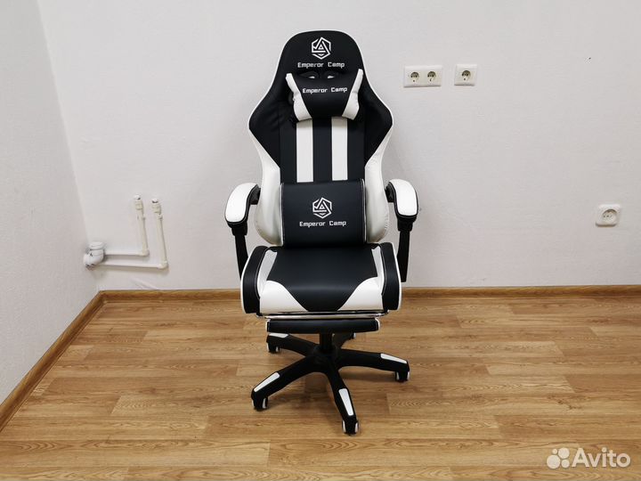 Кресло компьютерное игровое с подножкой