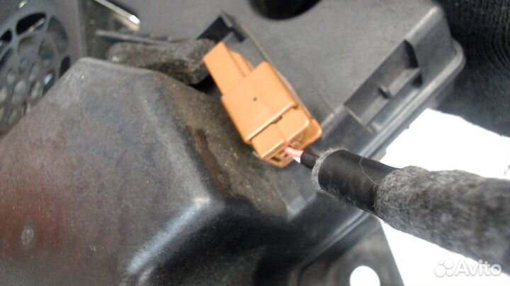 Сабвуфер Infiniti QX56, 2011