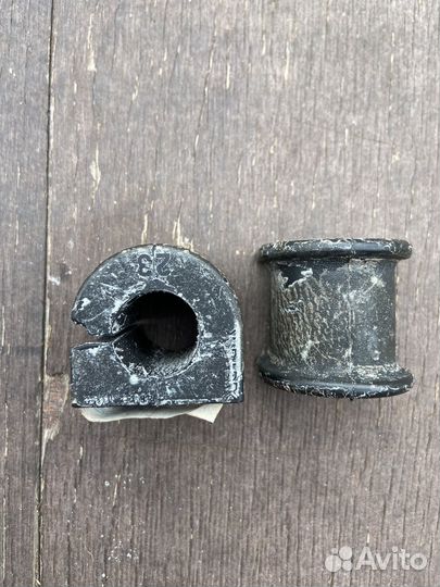 Втулка стабилизатора переднего Toyota Corolla NZE1