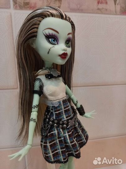 Кукла Монстер Хай Френки Штейн Базовая