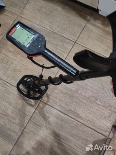 Металлоискатель Quest X10pro