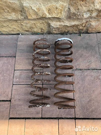 Пружины задние Нива 2121