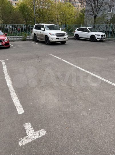 Машиноместо, 12 м²