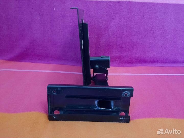 Кранштейн для телевизора металлический