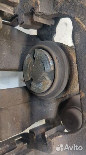 Суппорт правый задний Volkswagen Passat CC, 2012