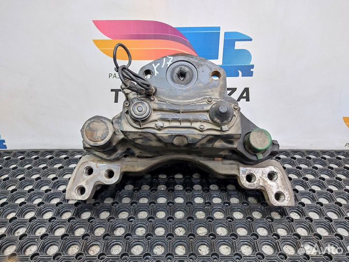 1658010 Суппорт передний левый