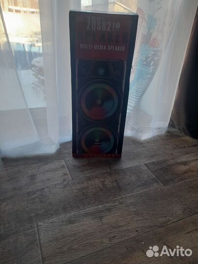 Большая новая музыкальная колонка