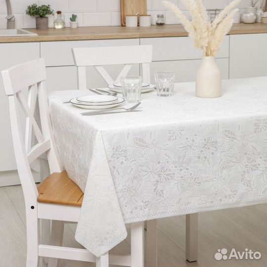 Клеёнка ажурная «Ягодки», ширина 137 см, рулон 20