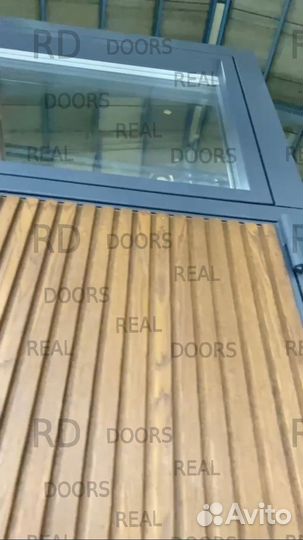 Современная входная группа со стеклом