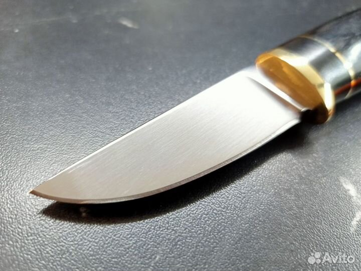 Шейный нож ручной работы из кованой стали Х12мф