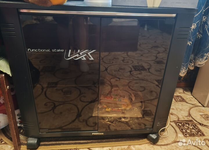 Тумбочка стеклянная