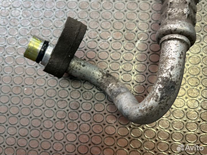 Трубка кондиционера короткая Nissan Tiida C11