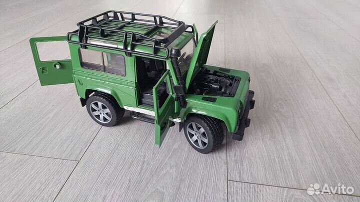 Игрушкв Внедорожник Land Rover