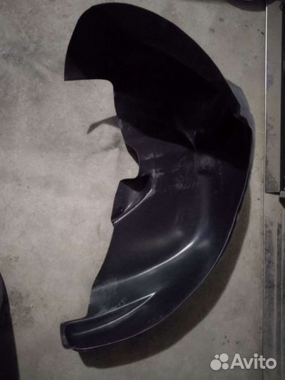 Подкрылок задний правый Renault Logan 2