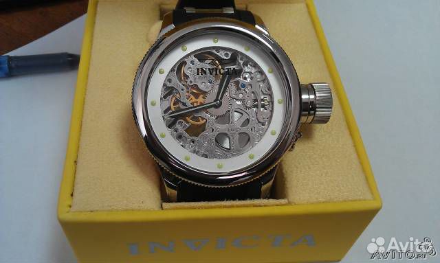 Продам часы invicta новые