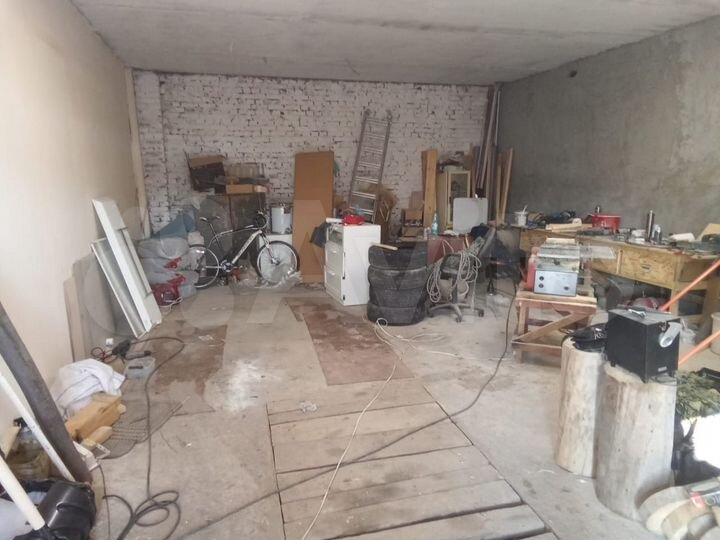 Гараж, > 30 м²