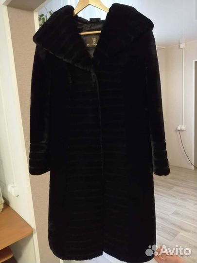 Шуба мутоновая с капюшоном 52 54