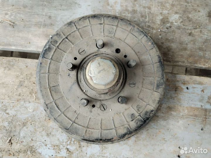 Тормозные барабаны передние Газ 24 Волга