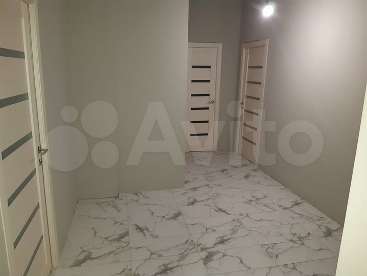 3-к. квартира, 77,5 м², 1/15 эт.