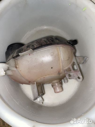 Расширительный бачок на mercedes 222