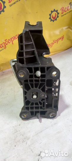 Кулиса рычаг МКПП Форд Фокус 2 Рестайлинг седан 1