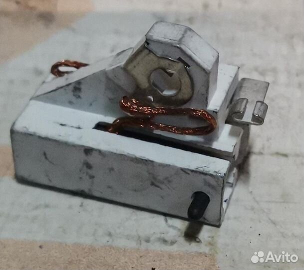 Щетки генератора новые Lanos Zaz Nexia Espero