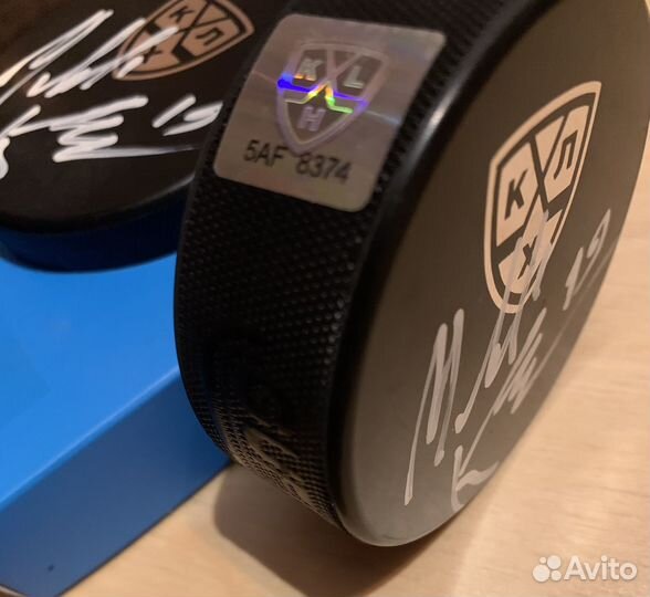 Шайба с автографом