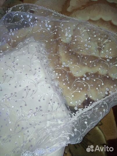 Продается конверт-одеяло для выписки белого цвета