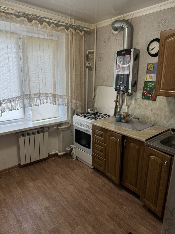 2-к. квартира, 76 м², 1/3 эт.