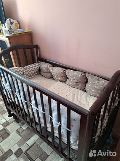Детская кроватка