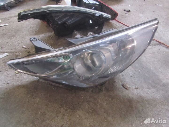 Фара левая Hyundai Sonata VI 2010-2014