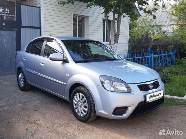 Kia Rio 1.4 AT, 2011, 196 000 км