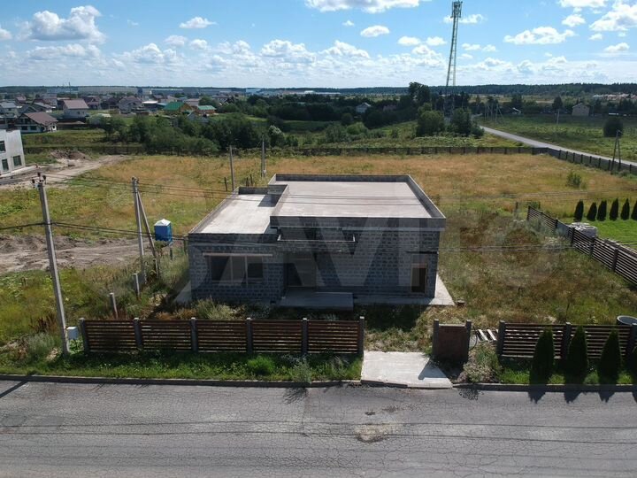 Коттедж 182 м² на участке 9,5 сот.