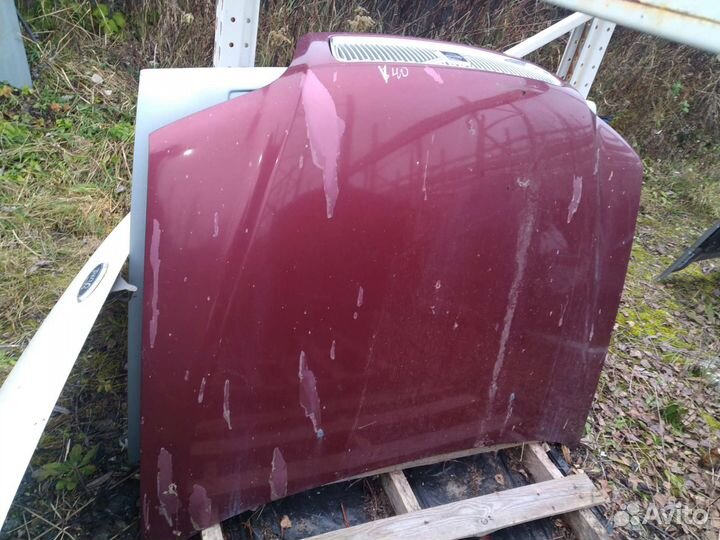 Капот volvo v40 1998 год