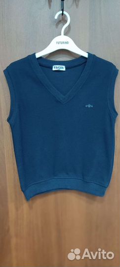 Рубашки,жилетки школьные.Цена в описании