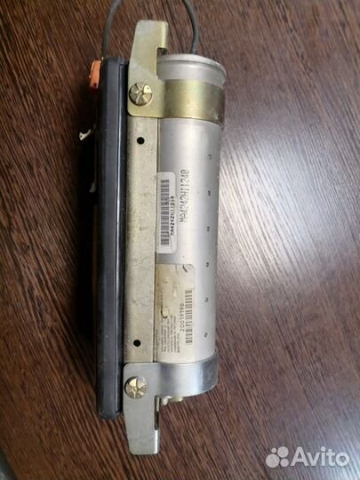 Подушка безопасности в торпедо бмв 7 е38