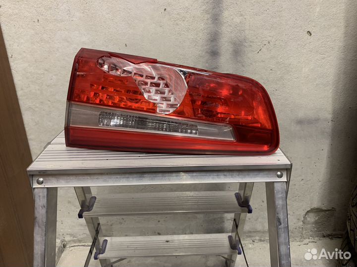 Фонарь задний правый kia rio 3 хэтчбек