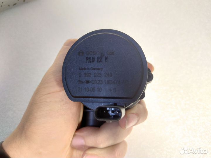 Помпа Land Rover LR049317