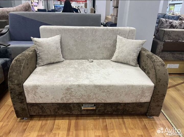 Диван чебурашка +2 подушки #5908