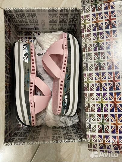 Шлепанцы женские