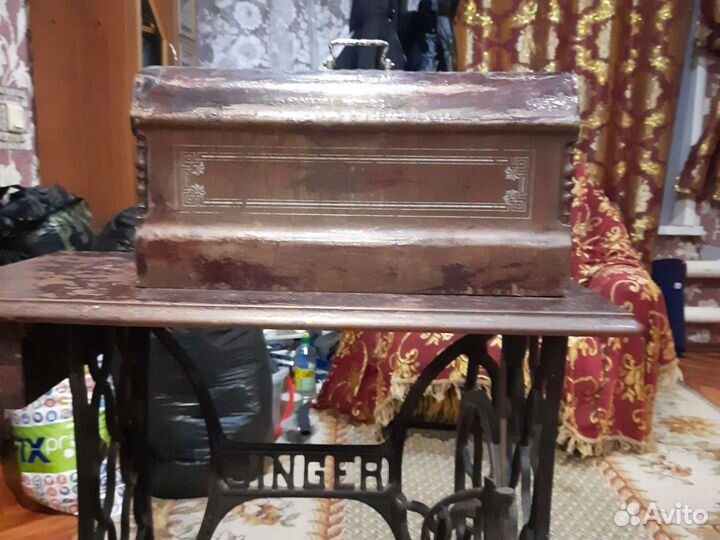 Швейная машина Singer