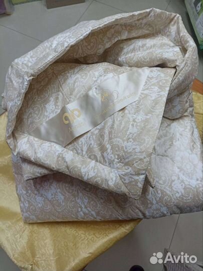 Шёлковое одеяло, зимой греет - летом освежает