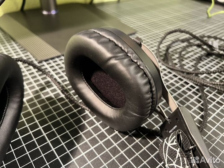 Игровые наушники Monster Energy