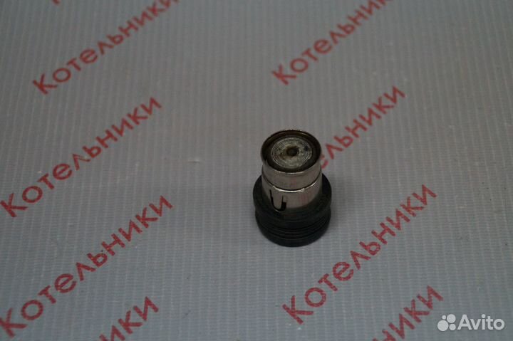 Nissan 25335-AV60A Прикуриватель