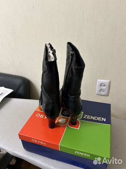 Ботинки женские демисезонные 40 -41