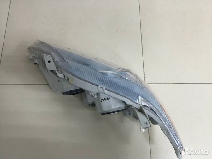 Фара правая Toyota Camry