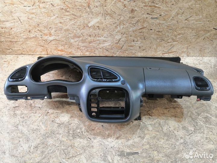 Торпедо Volkswagen Sharan I (1995—2000)