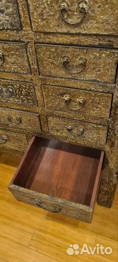 Дизайнерский шкаф с 39 ящиками